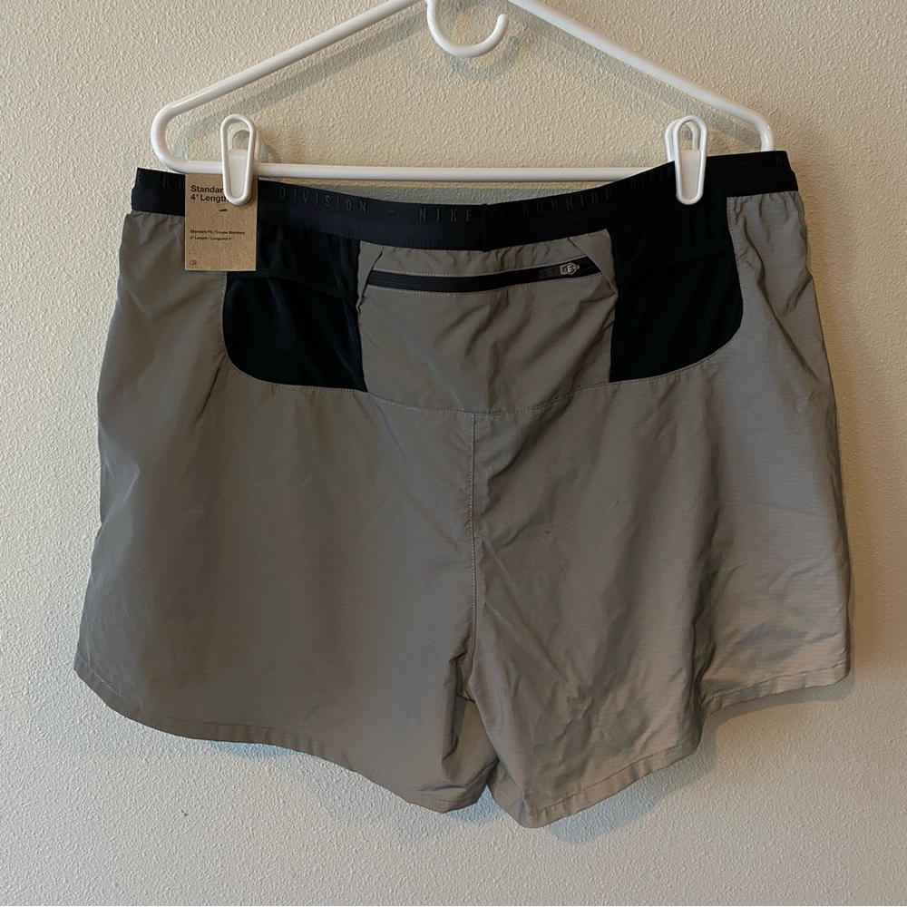 Nike Running Division Reflective Running Shorts FZ1123-035 $100 - Size XL - Picture 3 of 11